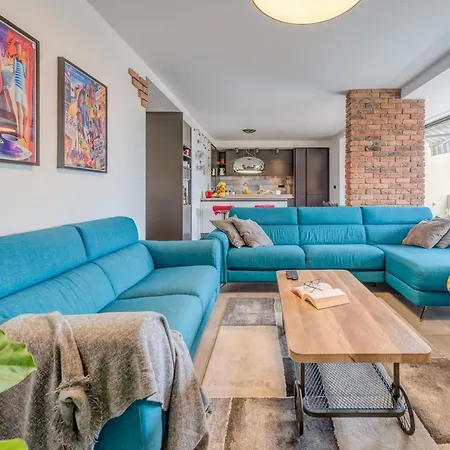 Lct Luxury Apartment Ycd