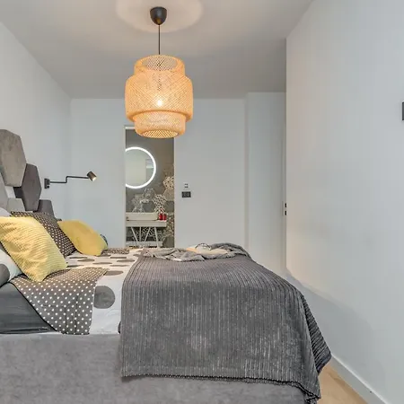 Lct Luxury Apartment Ycd *